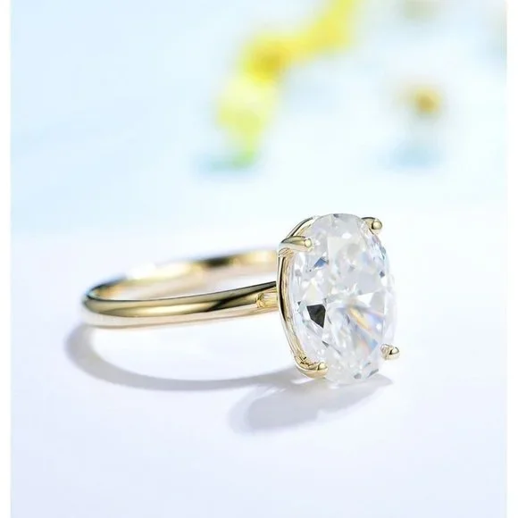 Certified 3.5 ct. t.w. Moissanite Diamond Oval Crushed Ice 10K Yellow Gold Ring - Picture 4 of 14